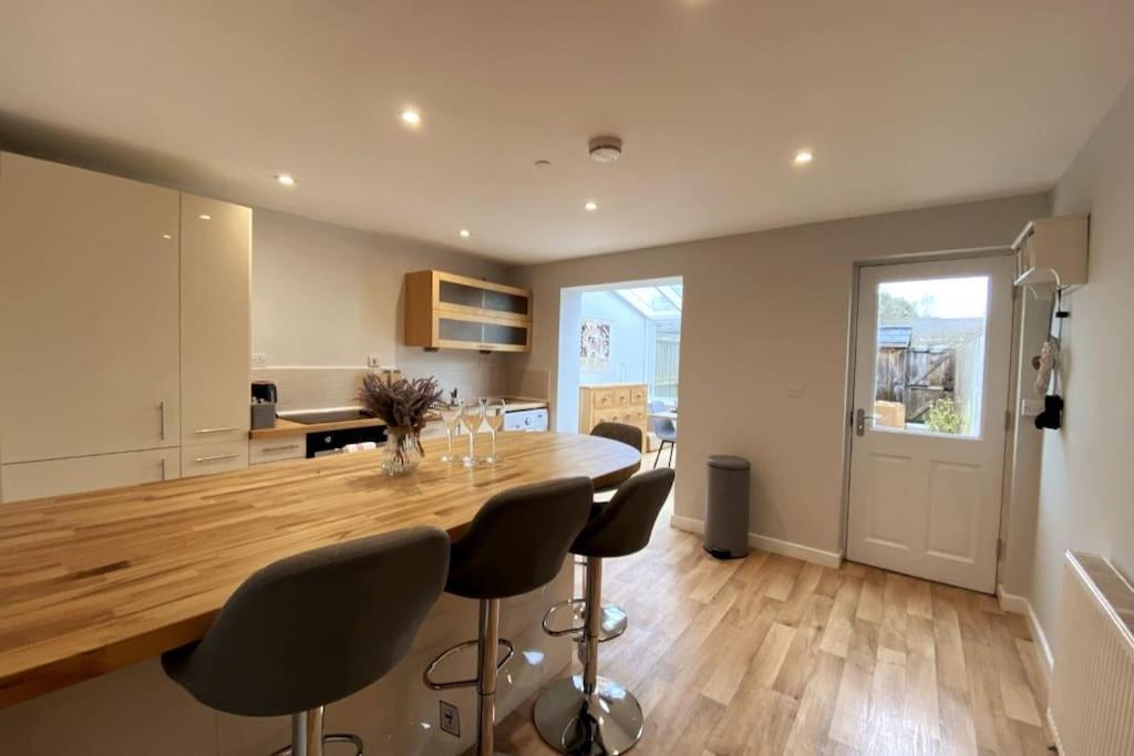 Vila 3Bed House With Parking Short Walk To Bath Centre Exteriér fotografie