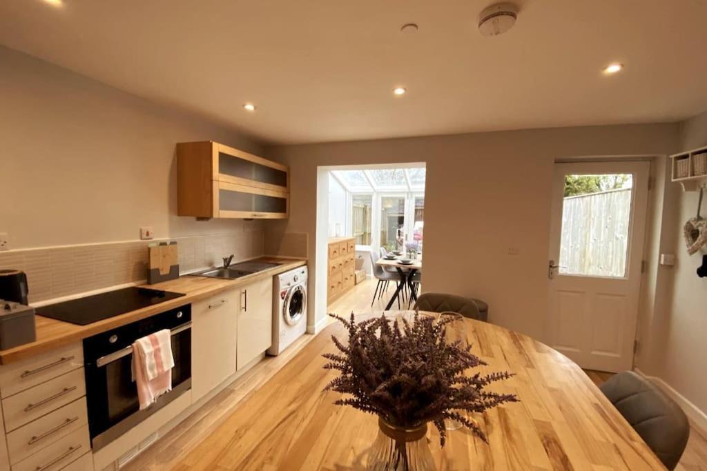 Vila 3Bed House With Parking Short Walk To Bath Centre Exteriér fotografie